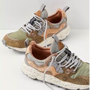 Amelia Sneakers, Flower Mountain Size 41 (W 10)